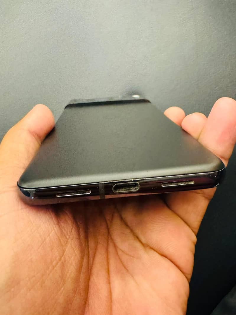 Google Pixel 8 Pro 2