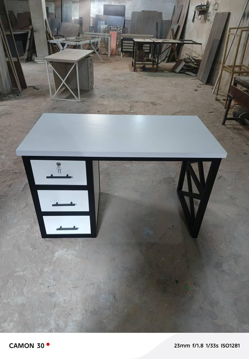 Office table / manager table / study table / workstation desk 4