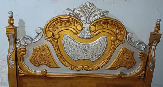 antique bed