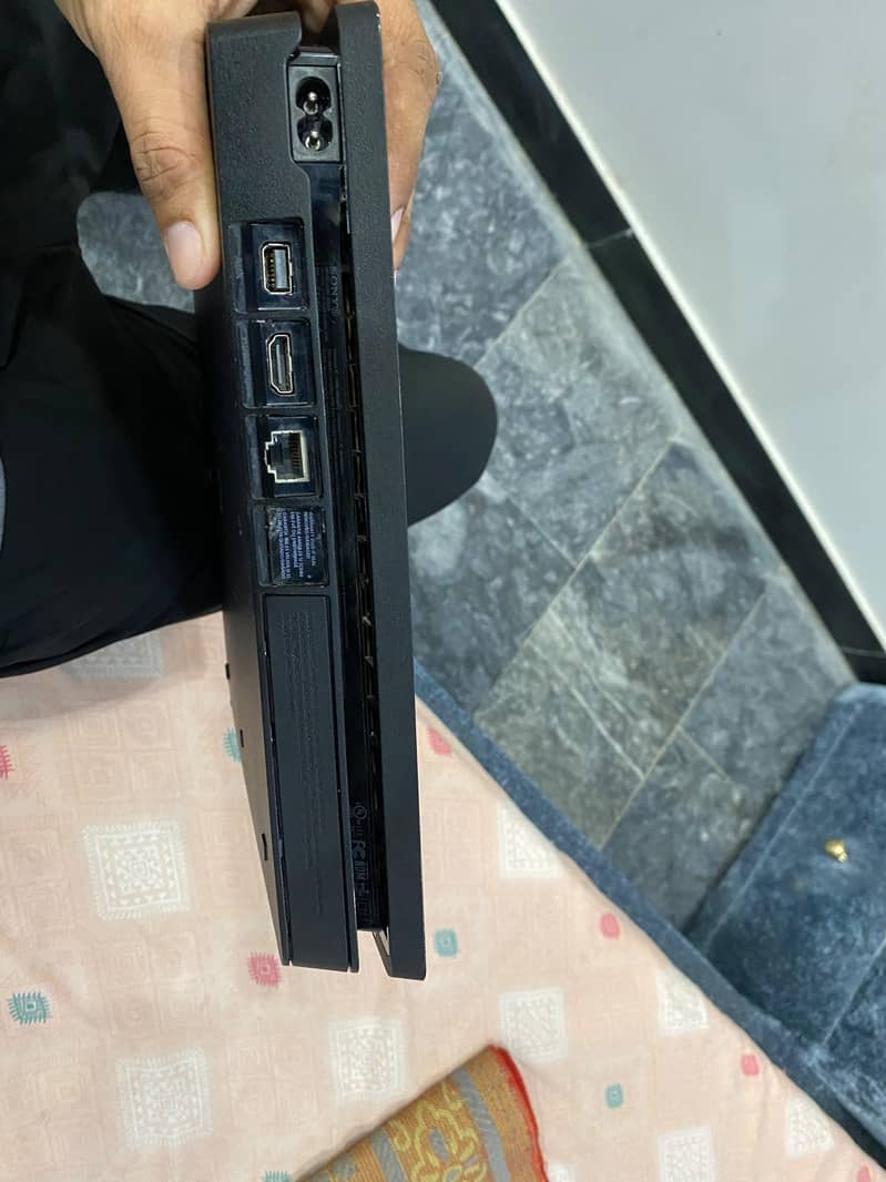 Sony PS4 5