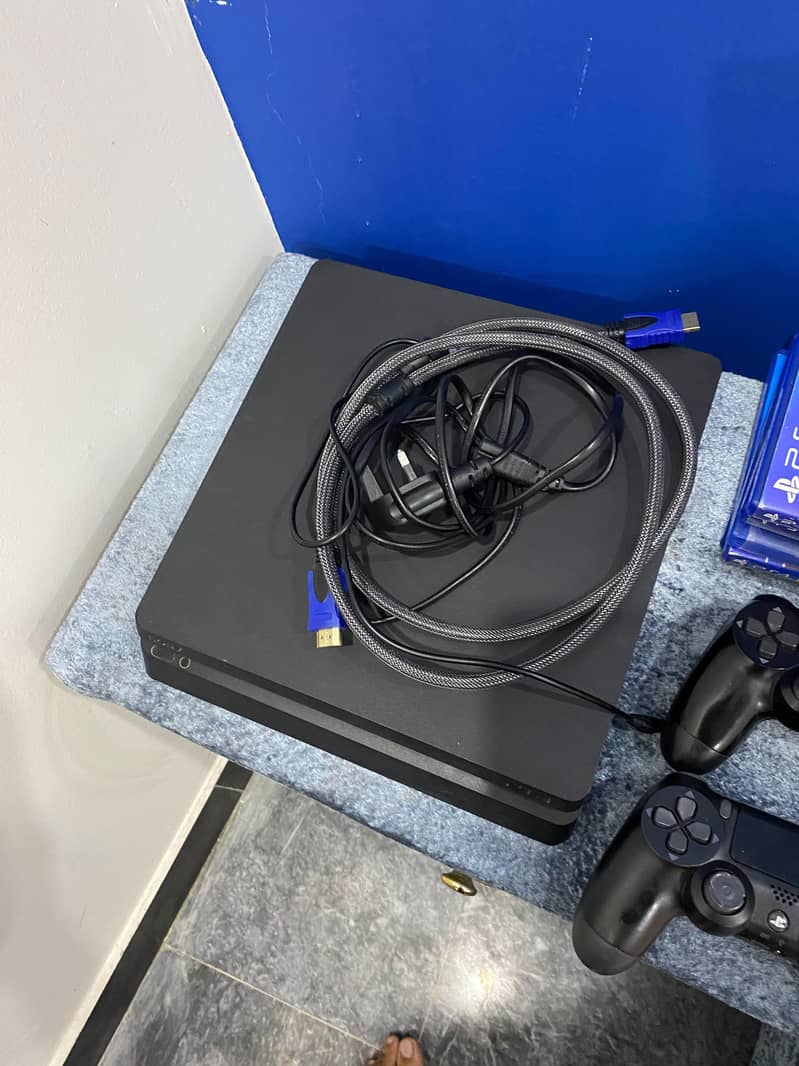 Sony PS4 7