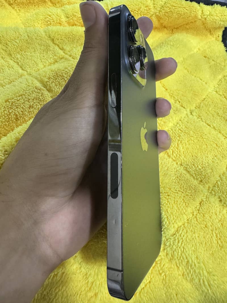 Iphone 13pro 4