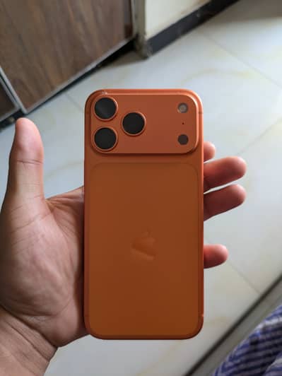 Apple iPhone 17 Pro Max 256 GB 100 battery health 121 battery cycle