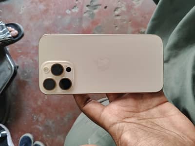 Apple iPhone 16 Pro Max