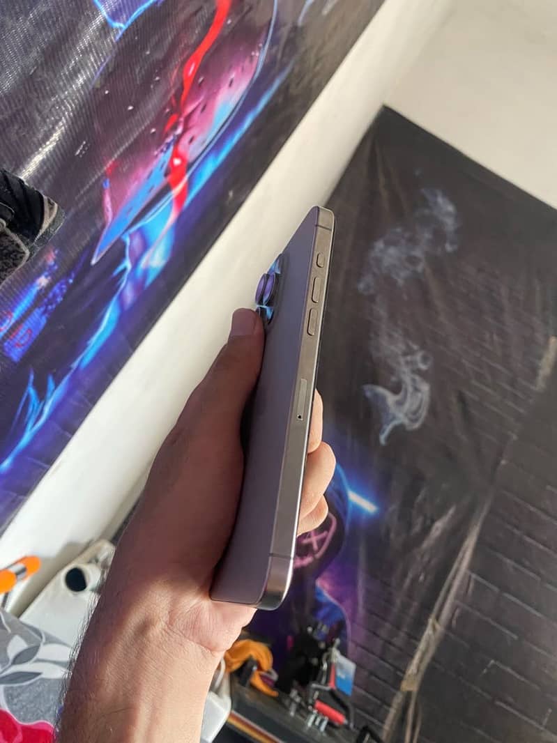 IPHONE 15 PRO MAX 5
