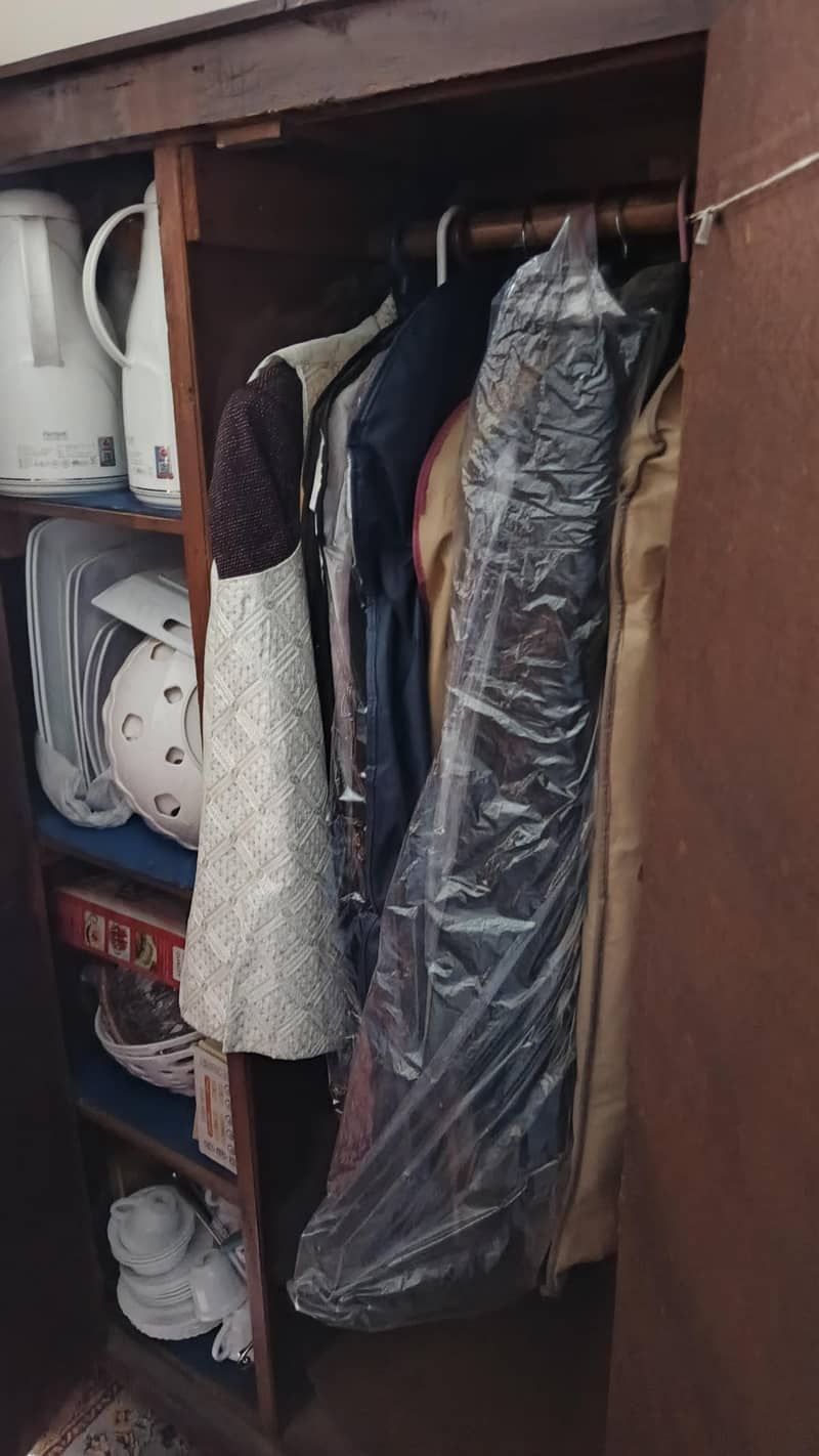 wardrobe 4