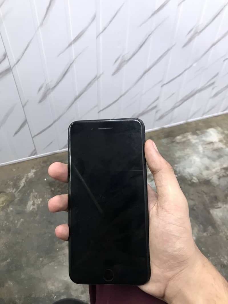 Apple iPhone 7 Plus 3