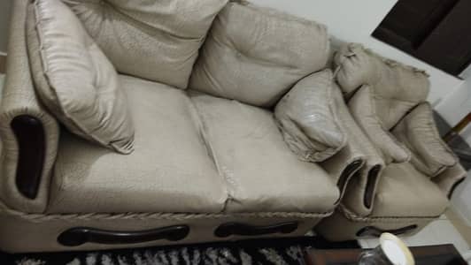 7 seater sofa set available