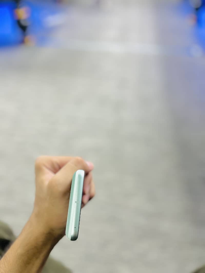 Google Pixel 8 2
