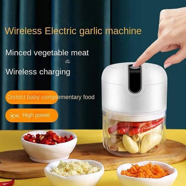 Portable Mini Food Chopper, 250ml USB Rechargeable Portable Electric Meat Veggi Garlic Onion Masher, Wireless Chopper