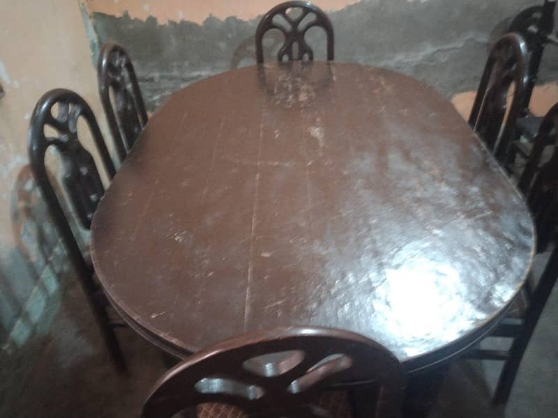 Dinning Table And Chairs 2