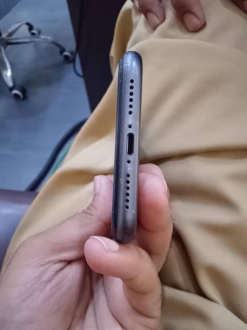 Apple iPhone 11 2