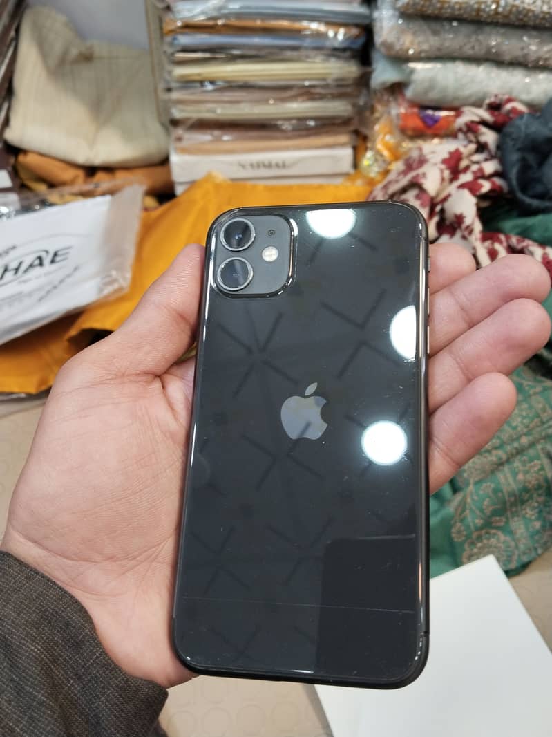 Apple iPhone 11 0