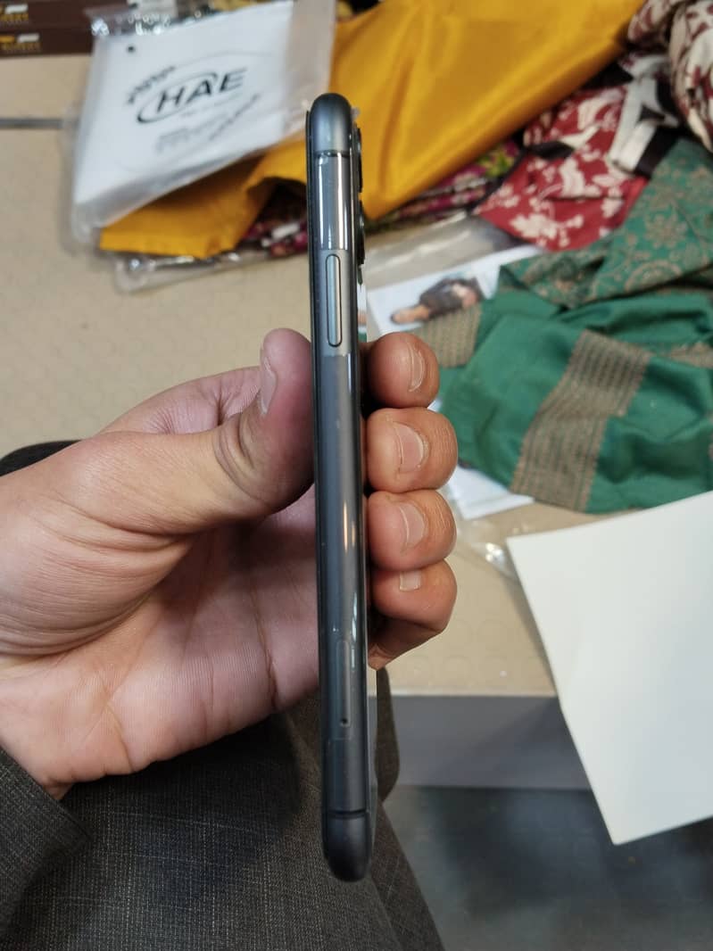 Apple iPhone 11 1