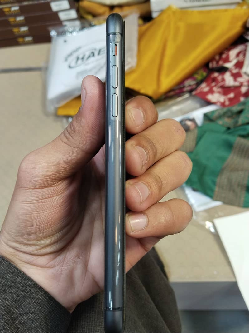Apple iPhone 11 2