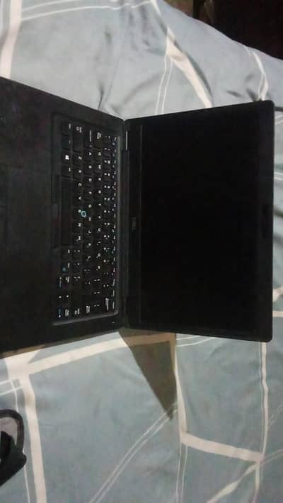 windows 11 core I5 8th generation 8gb and 238ssd with facelock