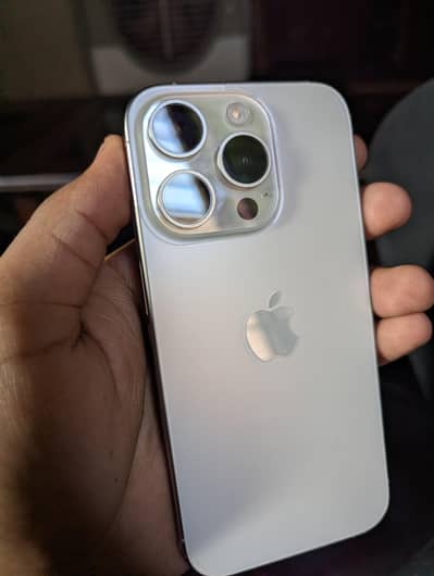 Apple iPhone 15 Pro With Box 10/10