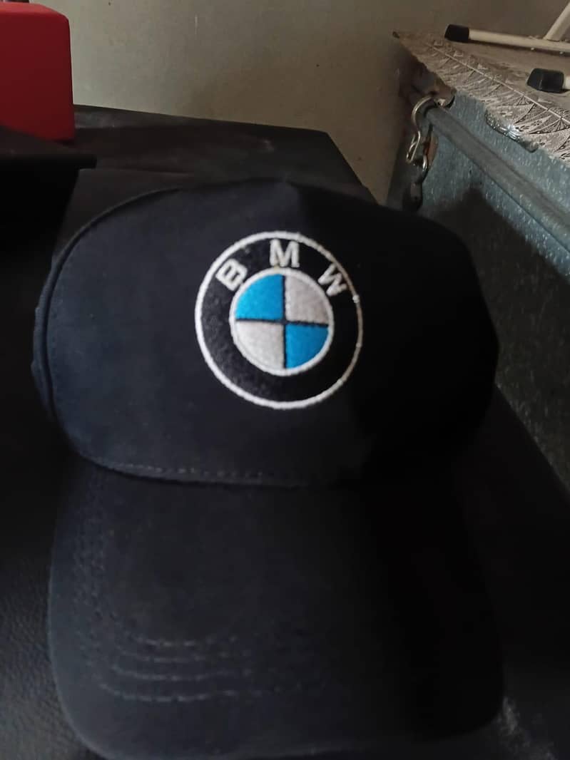Caps. . 2