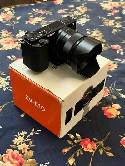 Sony ZV-E10 Creator Kit – Excellent Condition