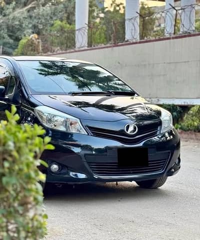 Toyota Vitz 2012