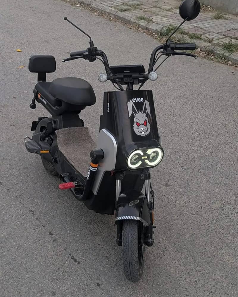 evee mito 0