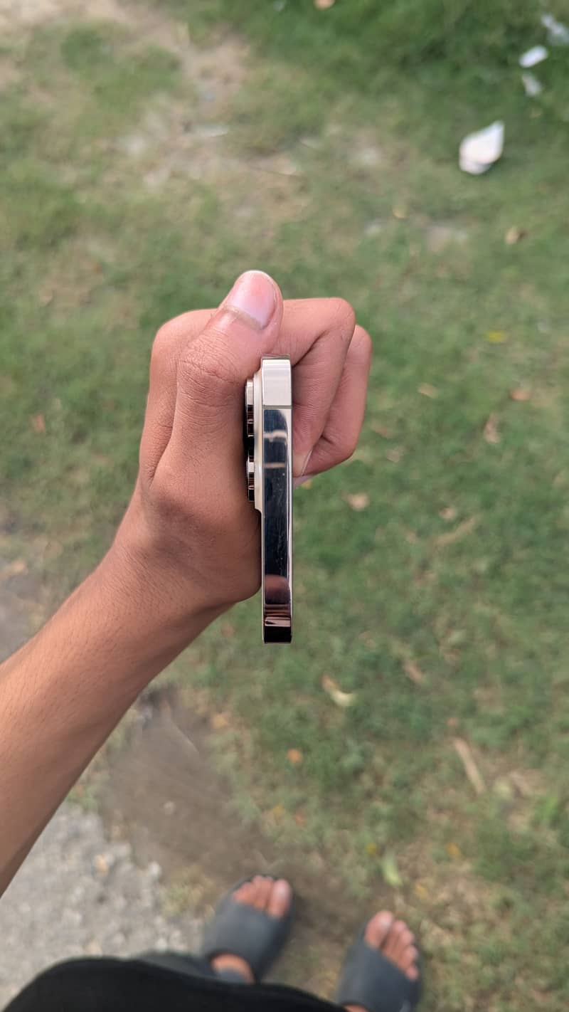 IPhone 14 Pro Max 5