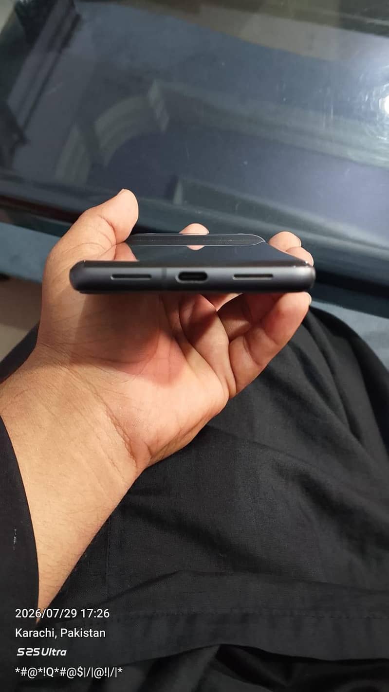 Google Pixel 7 4