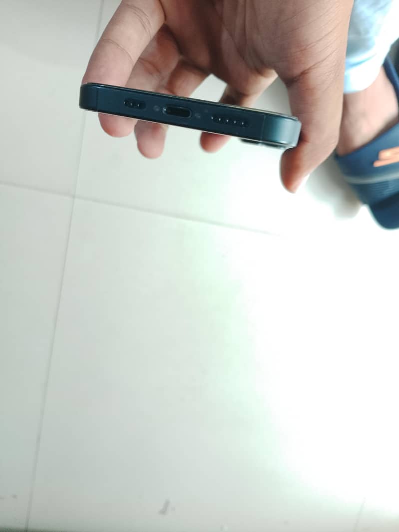 Apple iPhone 13 1