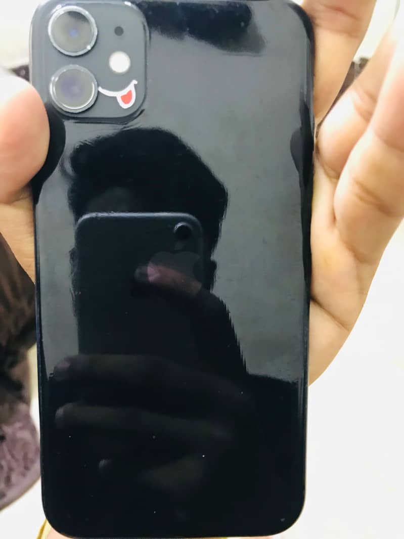 Apple iPhone 11 4