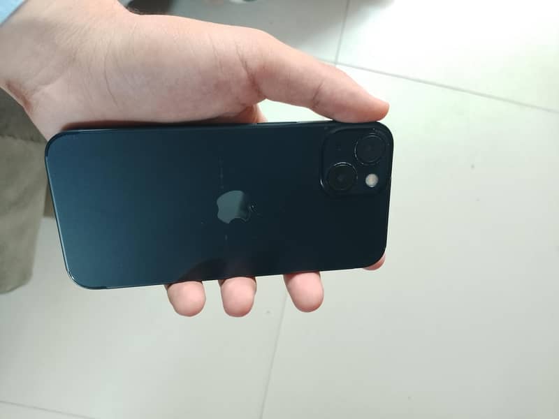 Apple iPhone 13 2