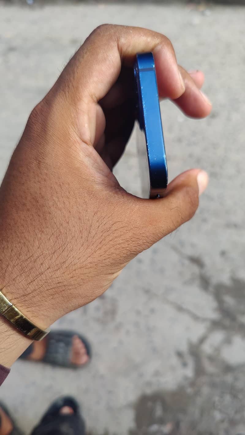 Apple iPhone 12 mini 3