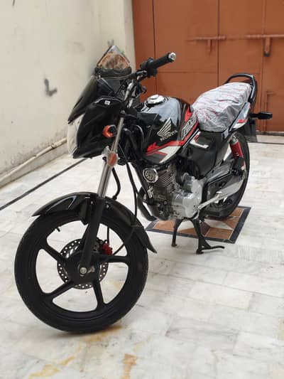 Honda cb 125f