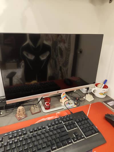 HP 27es, HP Monitor 27 Inches. 9.5/10