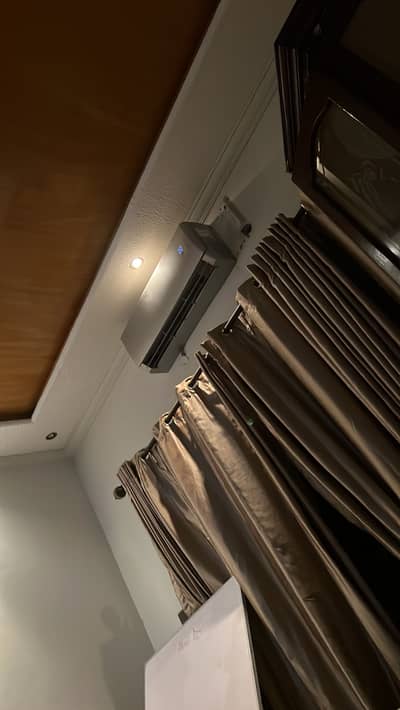 Gree DC inverter AC | Heat and Cool | Excellent Condition |