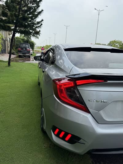 Honda Civic Oriel 2019