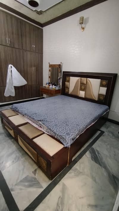 king size wood bed set with side tables