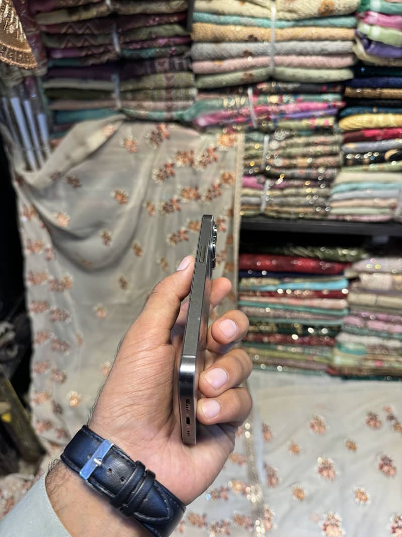 Apple iPhone 13 Pro 3