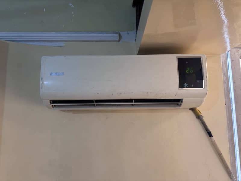 Fully functional split AC 0