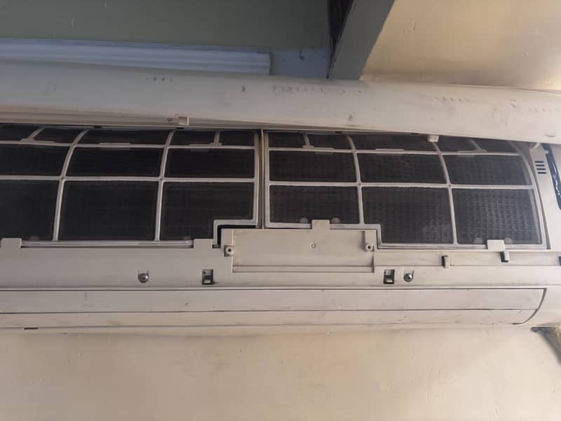 Fully functional split AC 1