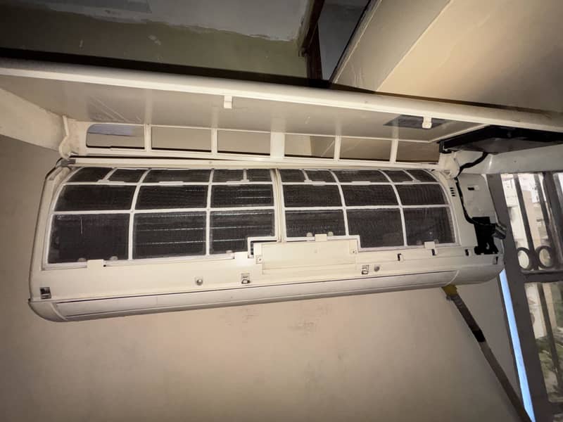 Fully functional split AC 2