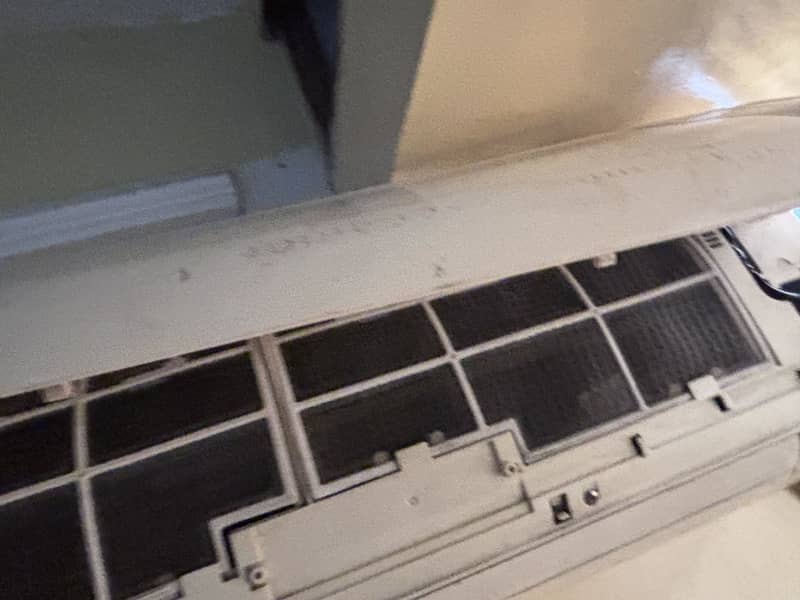Fully functional split AC 3