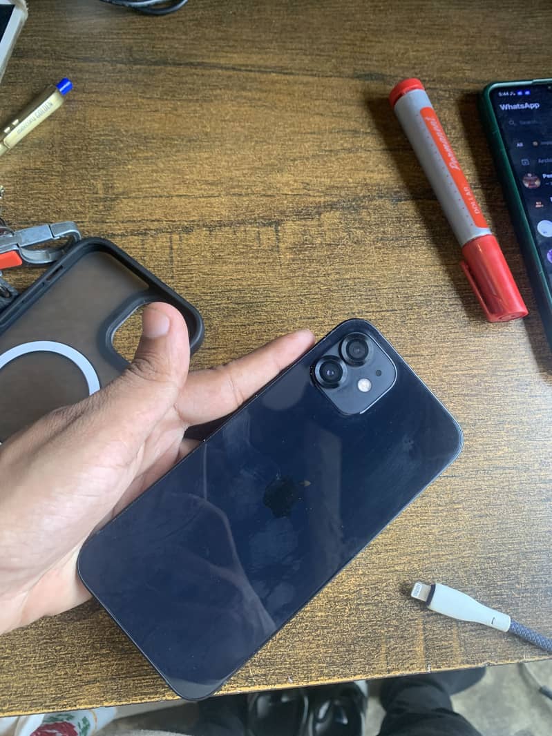 Apple iPhone 12 2