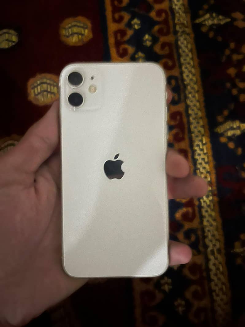 Apple iPhone 11 0