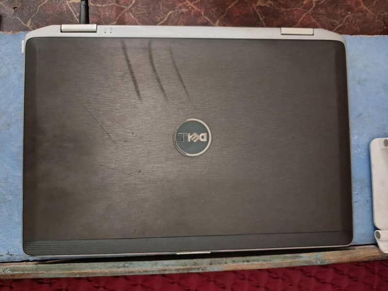 Dell Latitude E6430 0