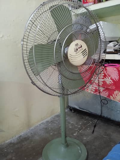 pedestal fan