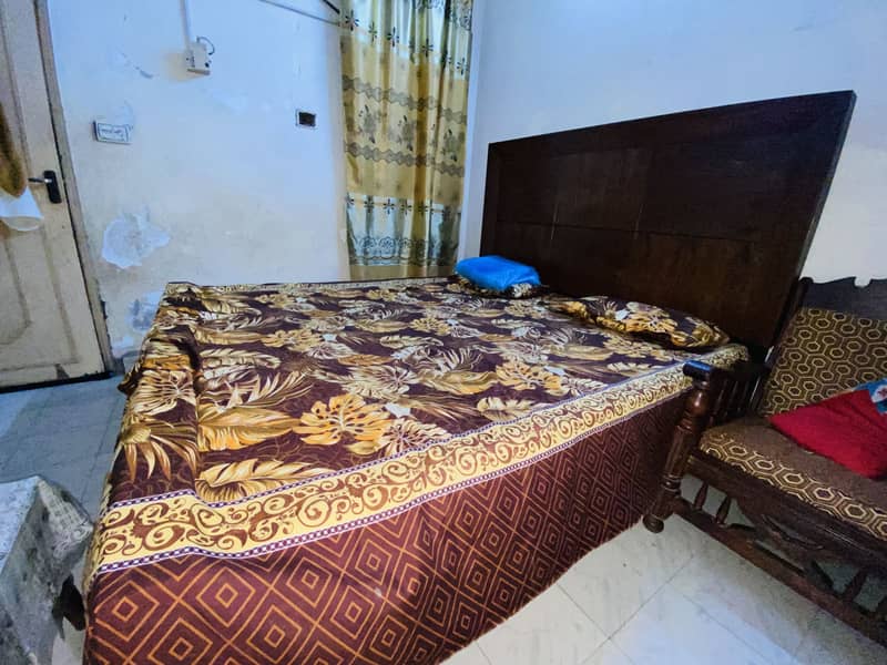 King size bed 4
