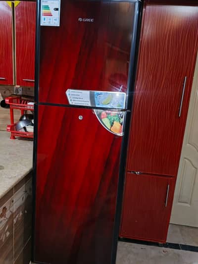 Gree Fridge 15 Cubic in good working condition