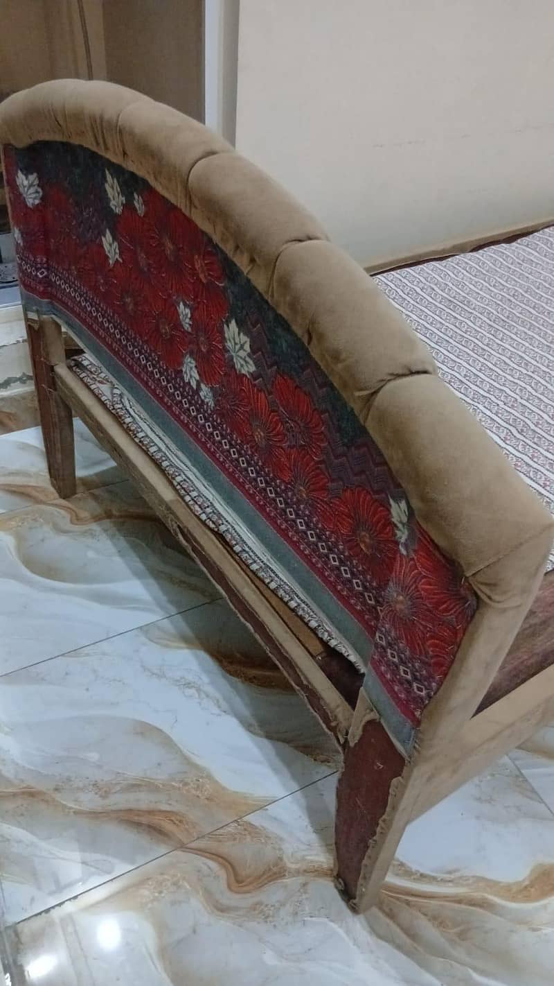 Single bed 0