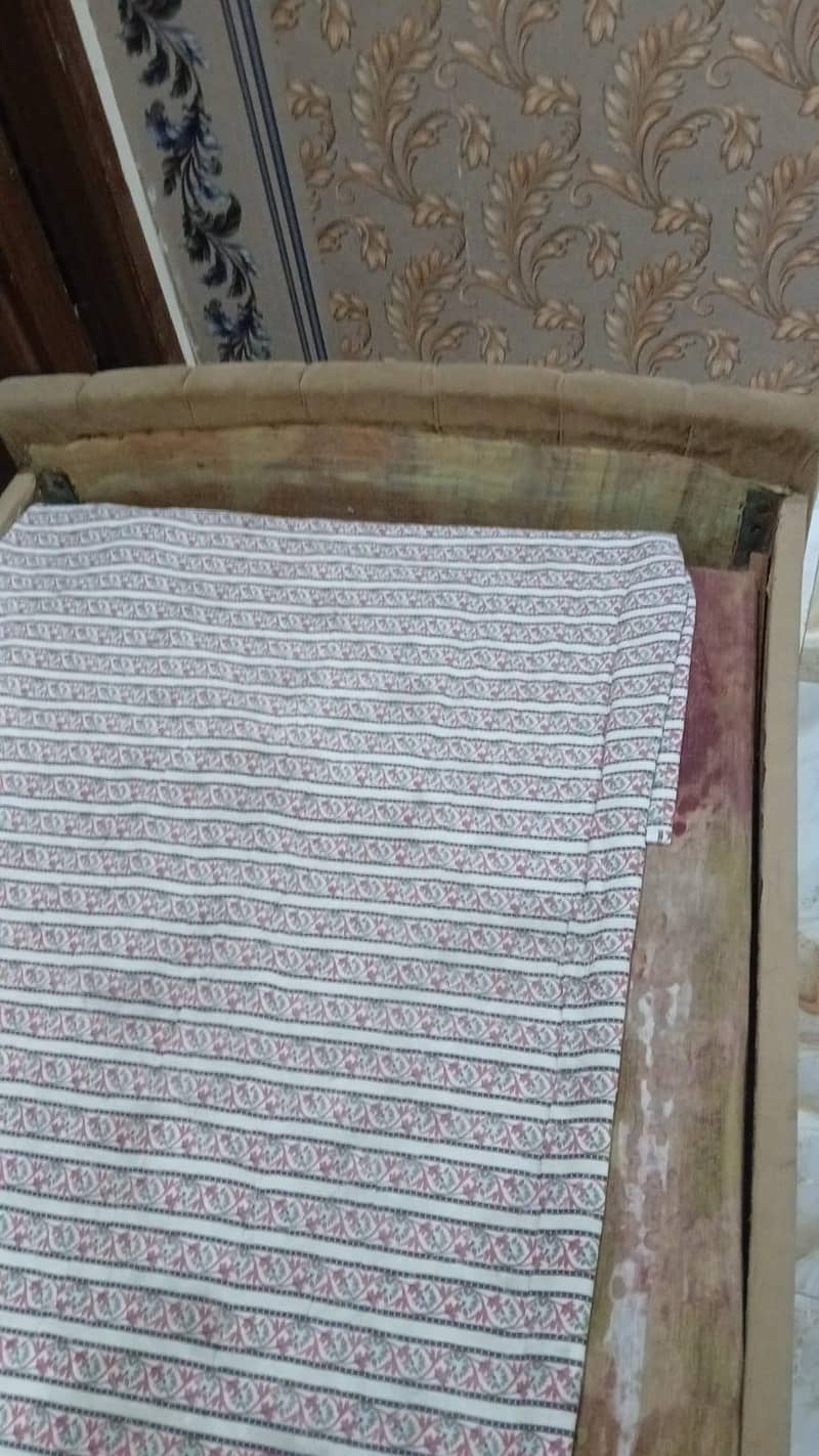 Single bed 2