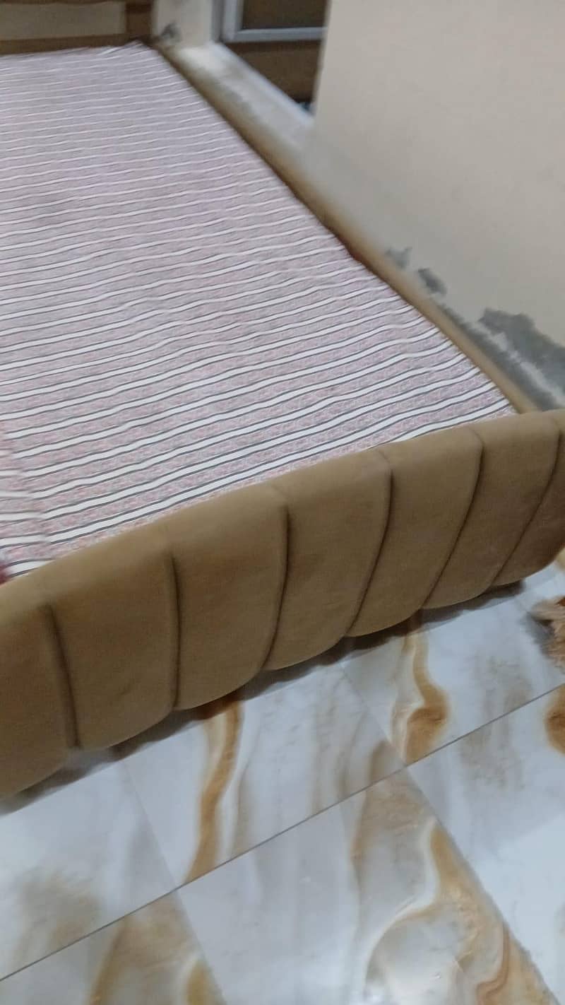 Single bed 3